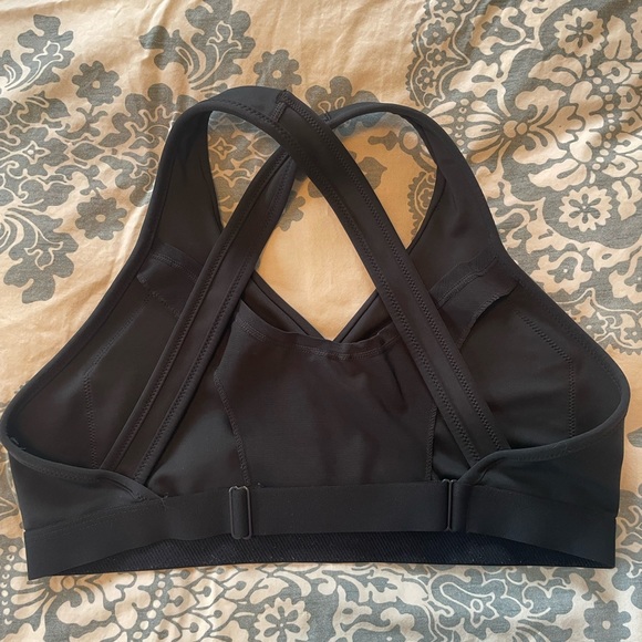 Nike Maternity Sports Bra - Picture 2 of 3